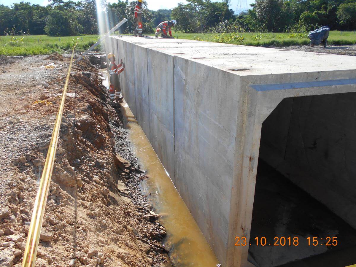 Obra de drenaje transversal, construcción Box Culbert - Octubre 2018